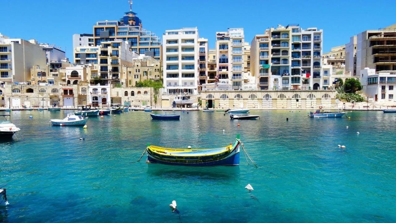 Apartment 2br Great Location With Terrace Sliema
