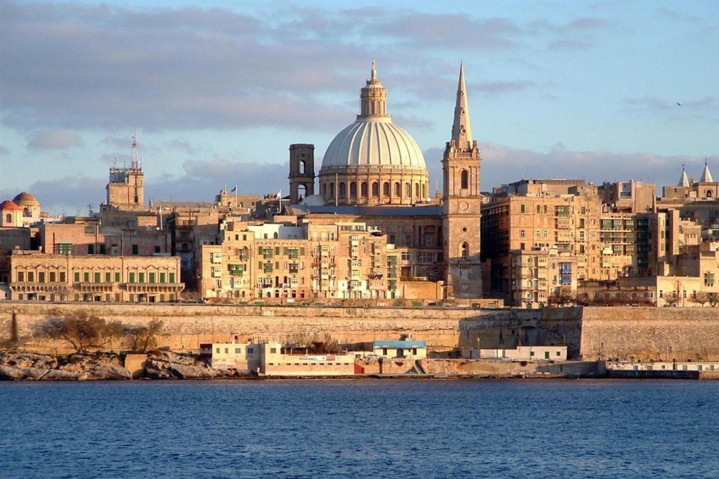 Apartment 2br Great Location With Terrace Sliema