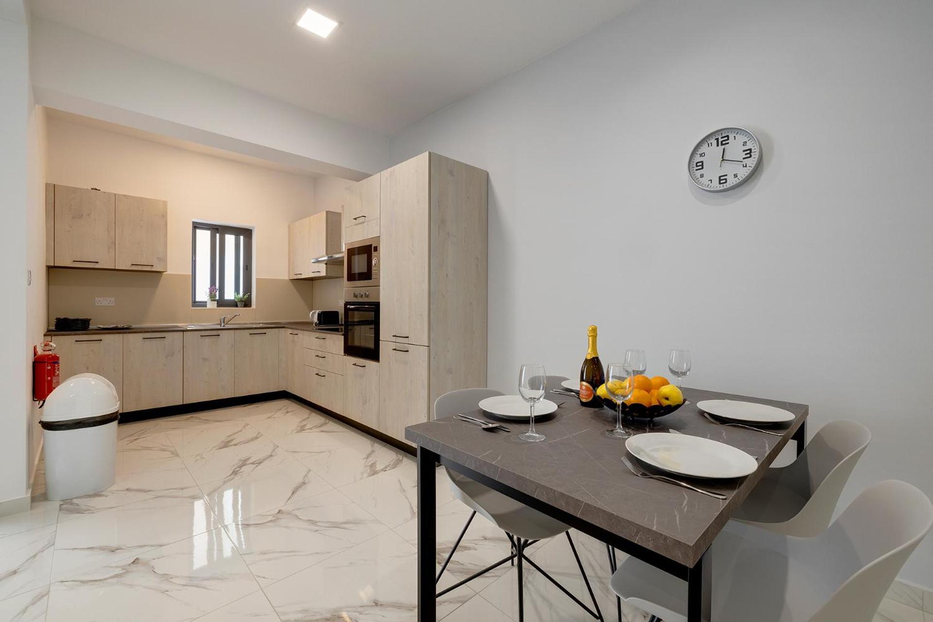 2br Great Location With Terrace *