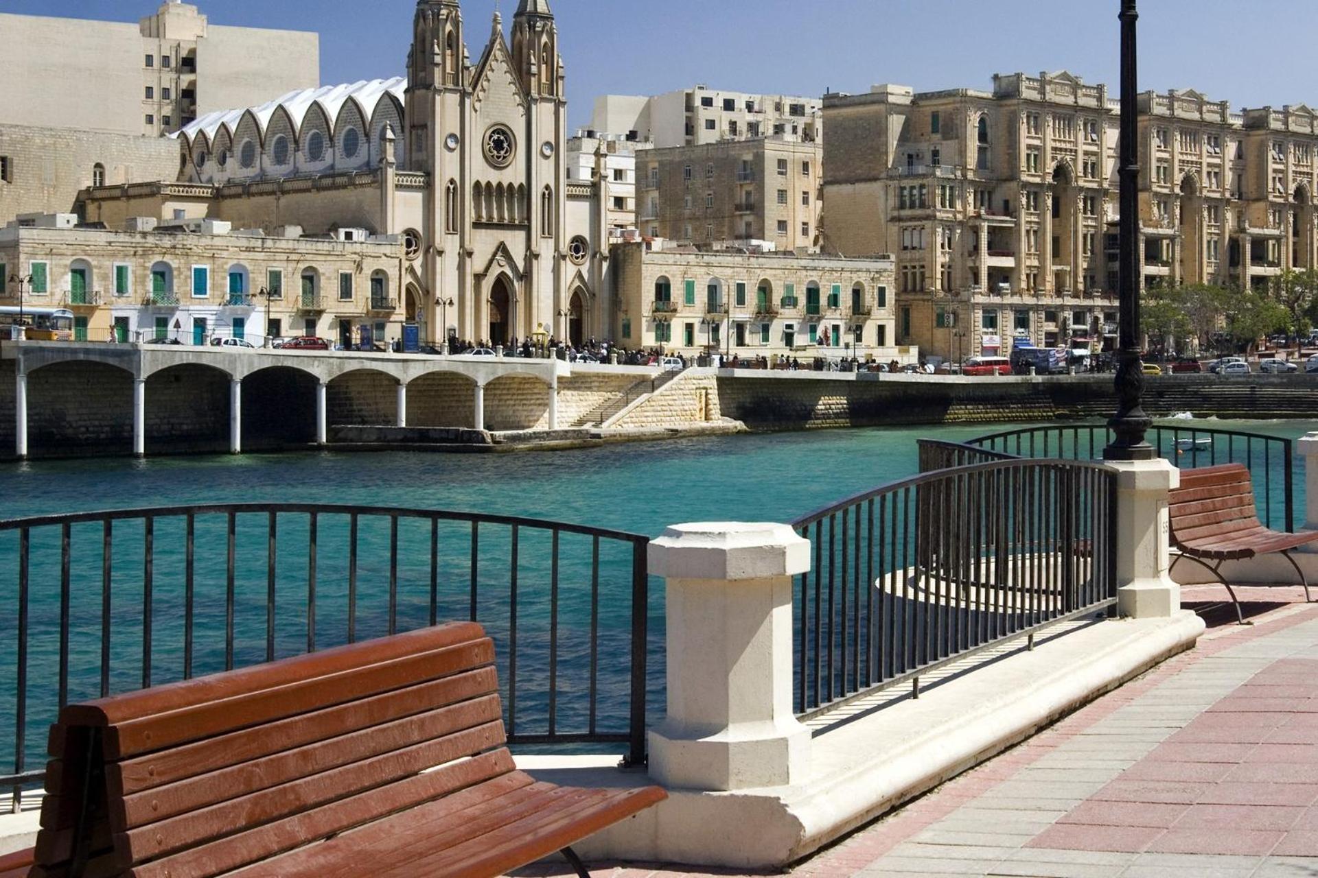 Apartment 2br Great Location With Terrace *