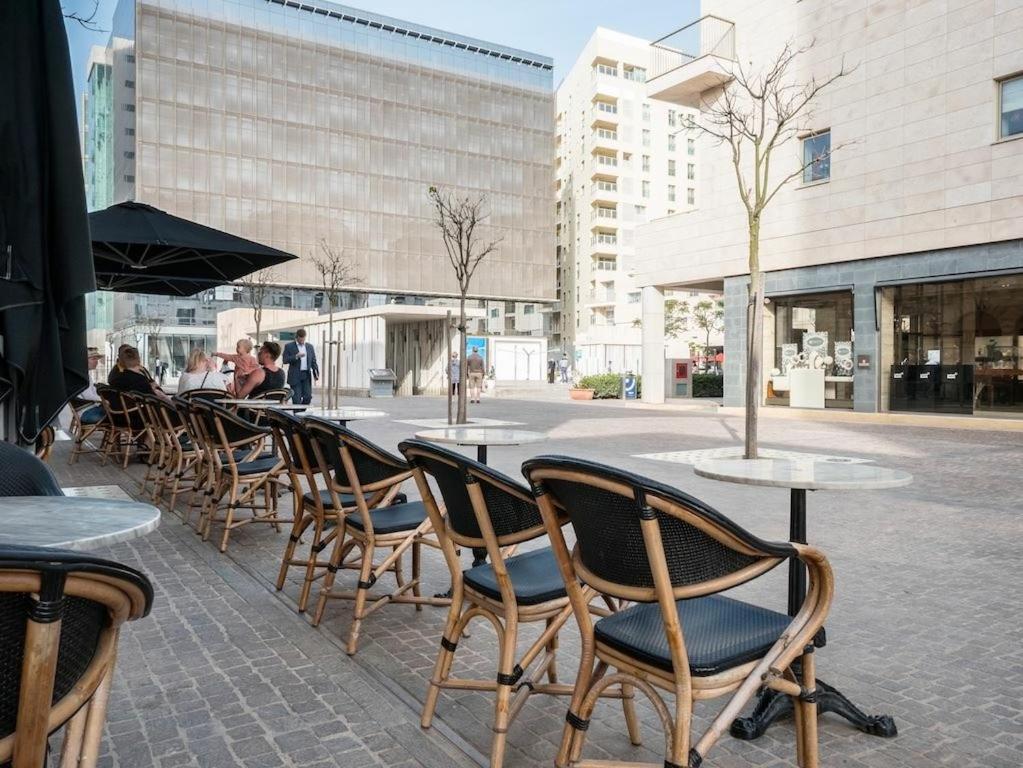 2br Great Location With Terrace Apartament