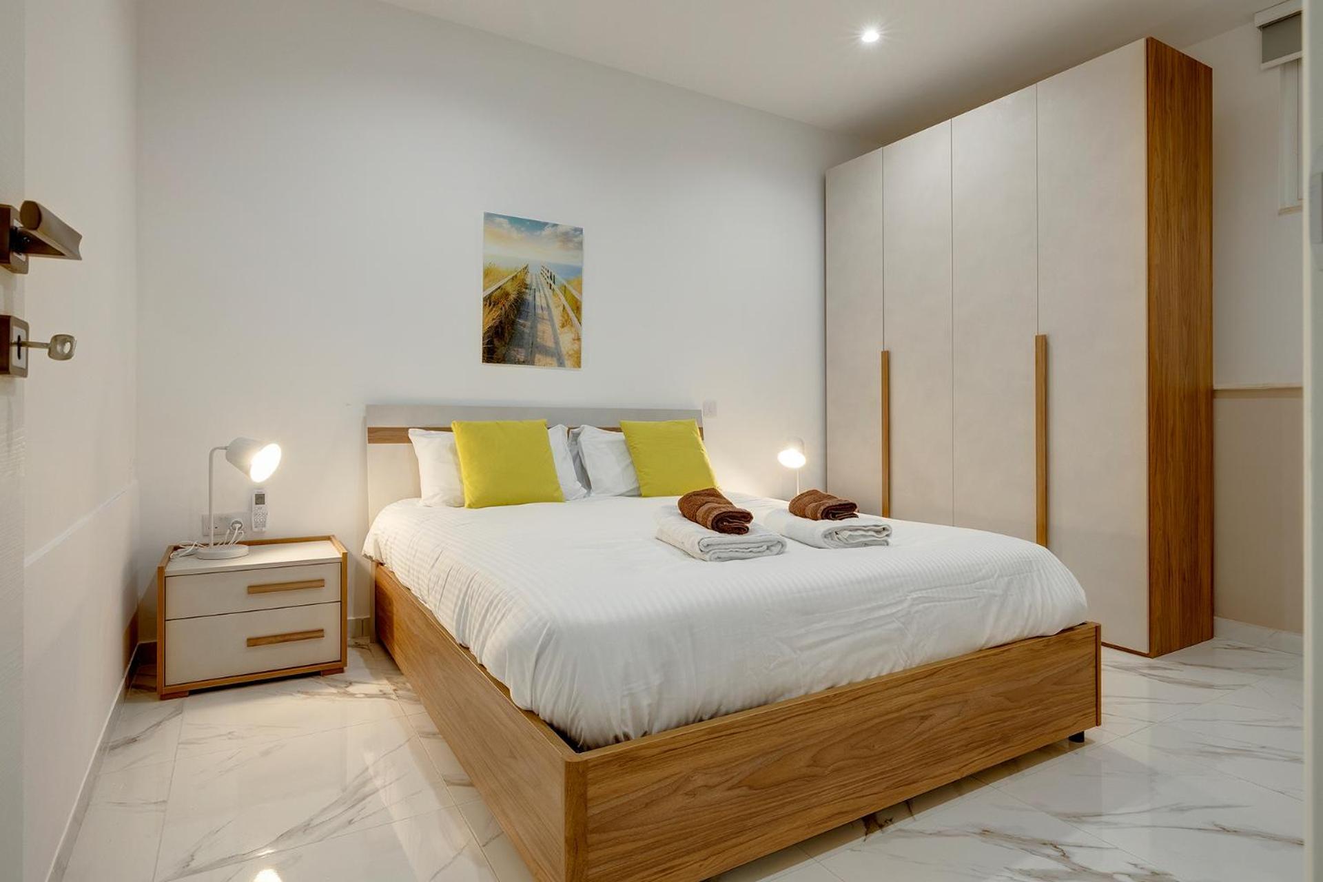 Apartament 2br Great Location With Terrace Sliema